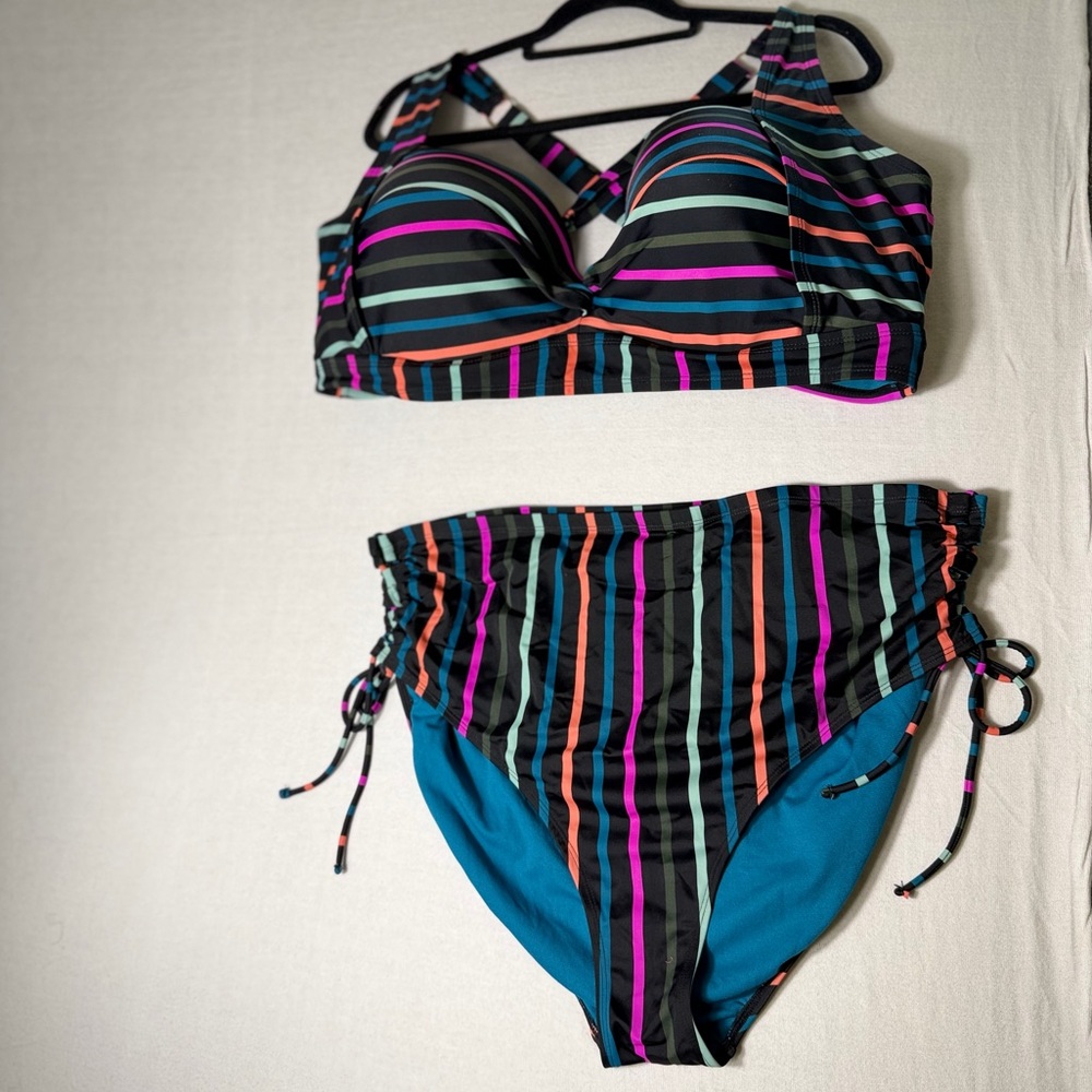 Terra & Sky Colorful Stripe Swimsuit Set 4X Top 3X High Waist Bottoms